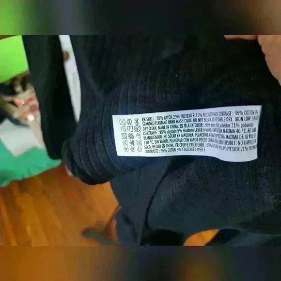 Free The Roses Long-Sleeve Ribbed Knit Bodysuit Black Size Large - Picture 6 of 10